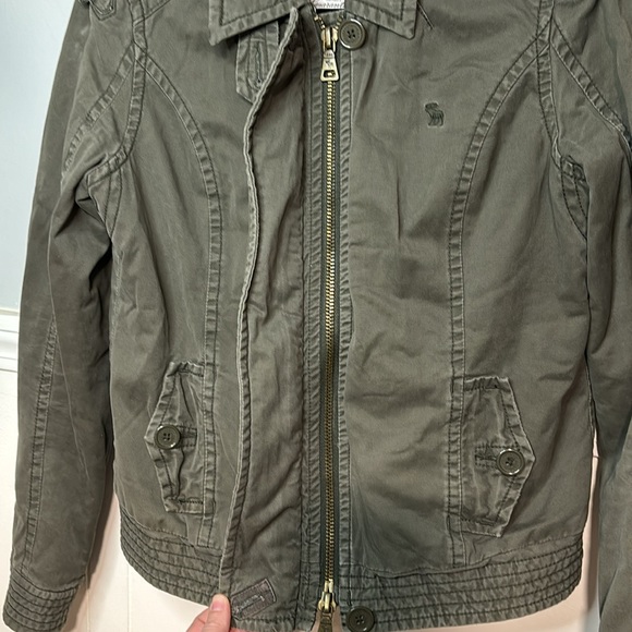 Abercrombie and Fitch Thinsulate Insulation Green Jacket - Preloved - Picture 13 of 16